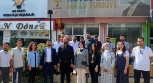 Adana AK Gençlik arazi çalışmasında
