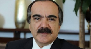 Eski Vali Hüseyin Avni Coş vefat etti