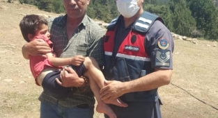 Kaybolan çocuk ormanda bulundu