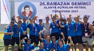 SARIÇAM BELEDİYESPOR ŞAMPİYON