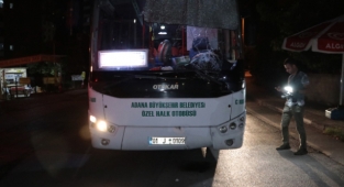 Adana'da otobüsün çarptığı yaya hayatını kaybetti