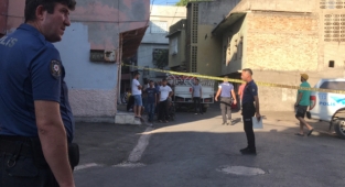 Adana'da silahlı saldırıya uğrayan kişi yaralandı