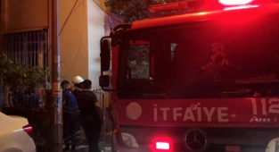 Adana'da tek katlı evde çıkan yangın hasara neden oldu
