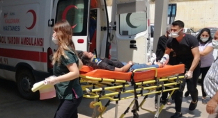 Adana'da trafik kazası : 2 yaralı