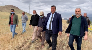 Çiftçiyi kuraklıktan sonra alacaklılar da yakıyor