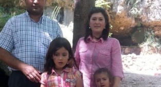 Gezmeden geliyorlardı