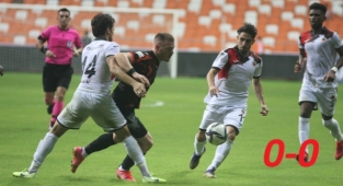 PUANLARI PAYLAŞTILAR: 0-0