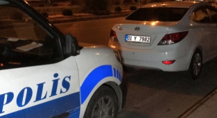 Otomobilde silah ele geçirildi