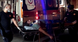BIÇAKLADILAR, ÖLDÜRESİYE DÖVEREK KAÇTILAR!