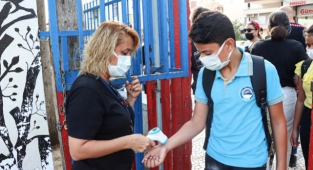 Adana, Mersin, Hatay ve Osmaniye'de yüz yüze eğitimin ilk zili çaldı