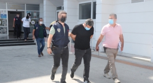 Dolandırıcılık yaptıkları öne sürülen 3 kişi tutuklandı
