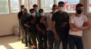 Hatay'da 30 düzensiz göçmen yakalandı