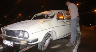 İki otomobil çarpıştı: 1 ölü, 2 yaralı