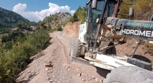 Kış gelmeden yolları yapıyorlar