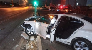 Otomobil motosiklete çarptı: 2 ölü