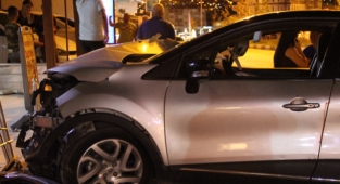 Otomobilin çarpışması sonucu 7 kişi yaralandı