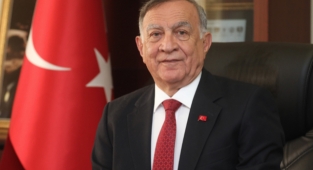 Akay: Yaşasın Cumhuriyet
