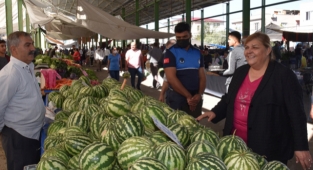 Başkan Erdem pazar denetiminde