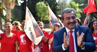 Çukurova’da Cumhuriyet coşkusu