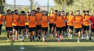 KAPLAN'DA TATSIZ BAŞLANGIÇ