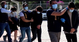 Dolandırıcılık operasyonunda 8 zanlı yakalandı