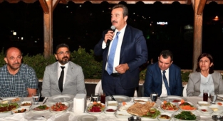 Muhtarlarımız istiyor biz yapıyoruz”