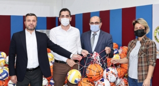 OKULLARA SPOR MALZEMESİ DESTEĞİ