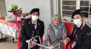 Dünya Yaşlılar Günü