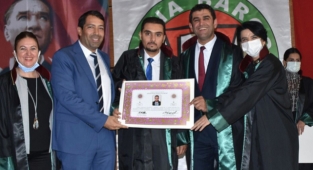 Stajını tamamlayan 30 avukat ruhsatlarını aldı