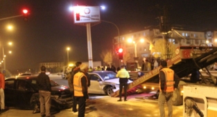 3 aracın karıştığı trafik kazasında 3 kişi yaralandı
