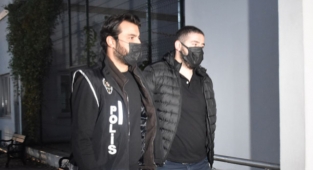 Adana'da şafak vakti tefeci operasyonu