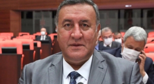 Akaryakıt zamlarıyla yaya kaldık