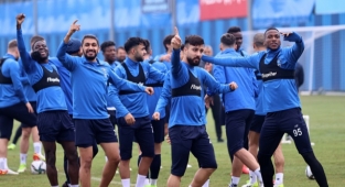 DEMİRSPOR SERİ PEŞİNDE