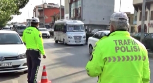 Gereksiz korna çalan 91 sürücüye 13 bin 104 lira ceza