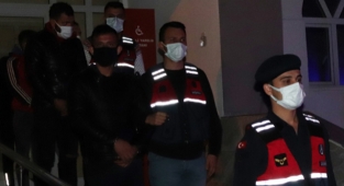 Hırsızlık yaptıkları iddia edilen 4 zanlı tutuklandı