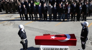 Kazada şehit olan polis memuru için tören düzenlendi