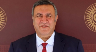 Öğretmenler yoksulluk sınırı altında ücret alıyor