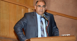2 salıncak 1 kaydırak kavgası!
