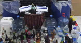 260 litre sahte içki ile 150 paket kaçak sigara ele geçirildi