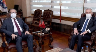 Ahmet Arslan'dan, Mersin Valisi Ali İhsan Su'ya ziyaret