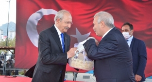 BAŞKAN ÖZGAN KOZAN'I TANITTI