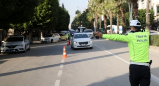 Emniyet kemeri takmayanlara simülasyon aracında bilgilendirme