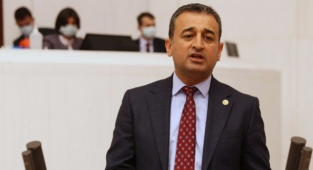 İnadı yüzünden ekonomi çöktü