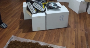 Kaçakçılık operasyonunda 2 şüpheli gözaltına alındı.