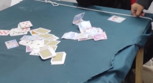 Kahvehanede kumar oynayan 4 kişiye para cezası verildi