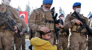 Komandolar Osmaniye'de törenle karşılandı
