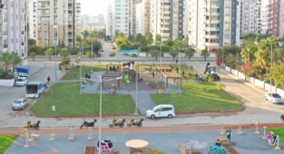 SEYHAN YENİ PARKLARLA GÜZELLEŞİYOR