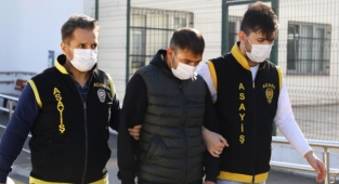 Sokakta çelik yelekli ve silahlı gezen kişi adli kontrolle salıverildi