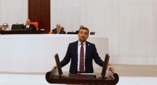 Yerel basın varlık-yokluk mücadelesi veriyor