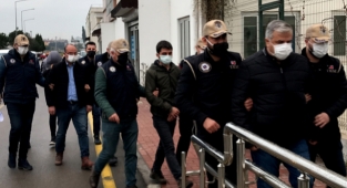Adana'da 6 FETÖ şüphelisi yakalandı